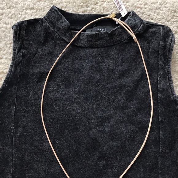 🌸1 SMALL LEFT🌸Black Cold Shoulder Top - Picture 4 of 7